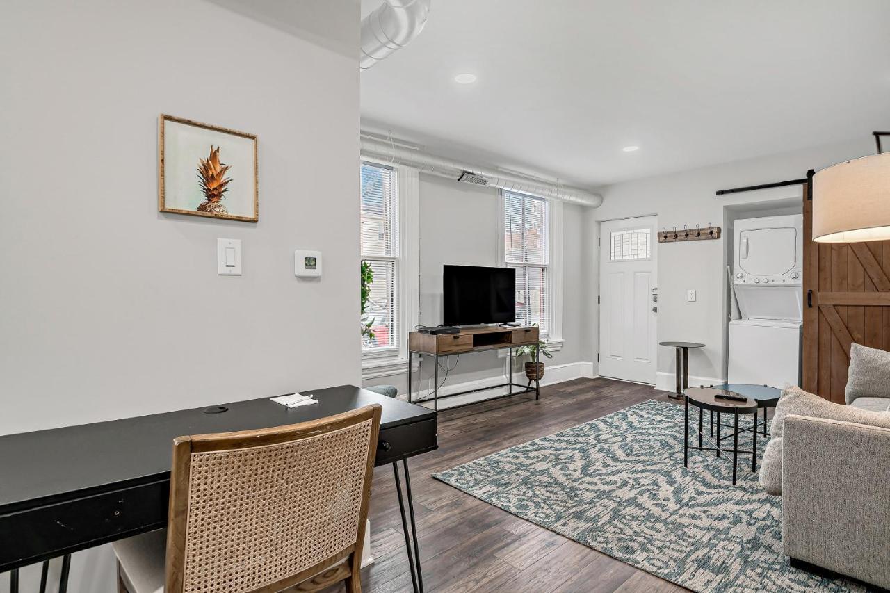 Апартаменты Fashionable 2Br In Downtown Location W Work Area Гаррисберг Экстерьер фото