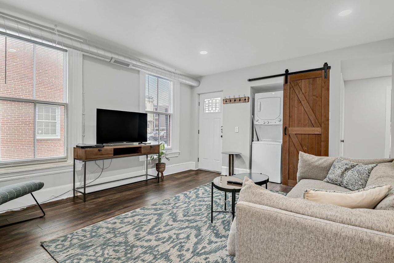 Апартаменты Fashionable 2Br In Downtown Location W Work Area Гаррисберг Экстерьер фото