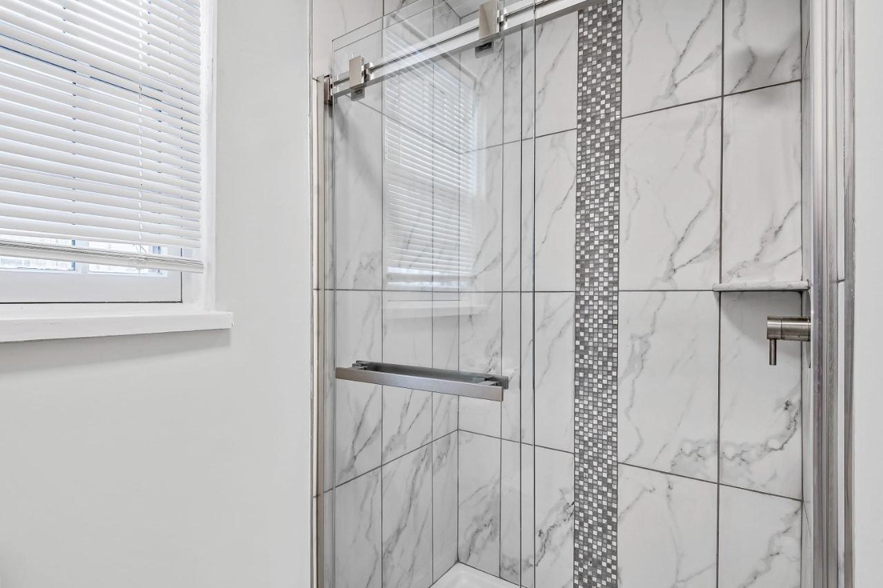 Апартаменты Fashionable 2Br In Downtown Location W Work Area Гаррисберг Экстерьер фото